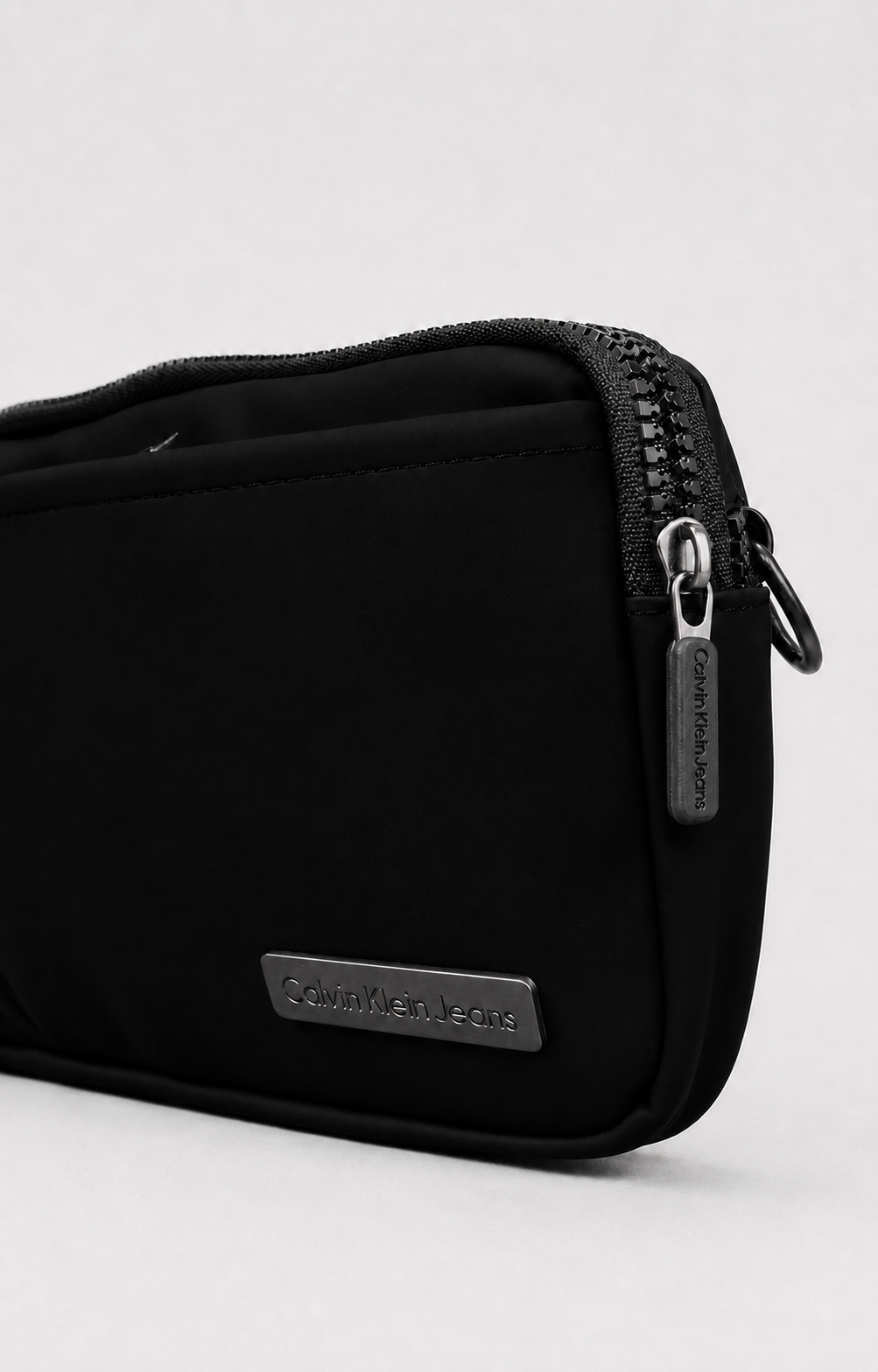 Matte Nylon — Noir