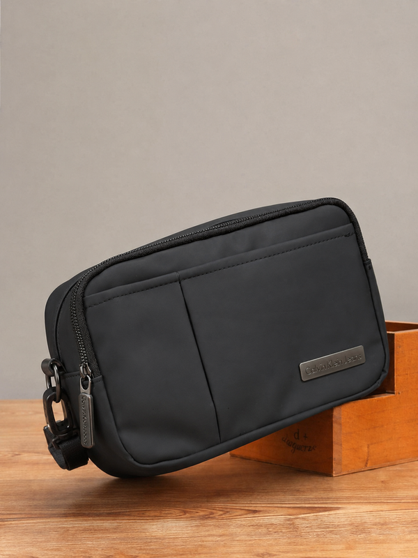 Calvin Klein Jeans Men's Black Toiletry Bag